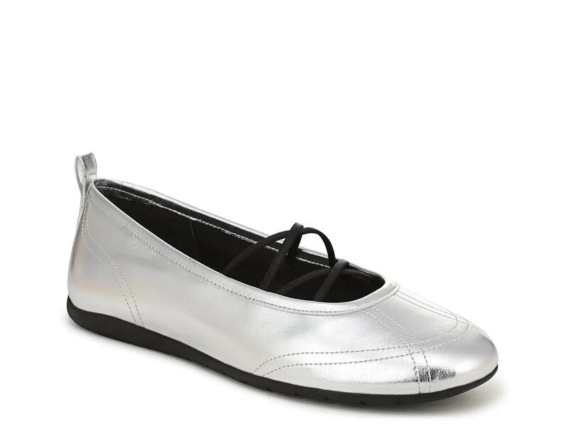 ヴィンス レディース シューズ パンプス VinceCoralie Flat Silver Metallic しろがね色