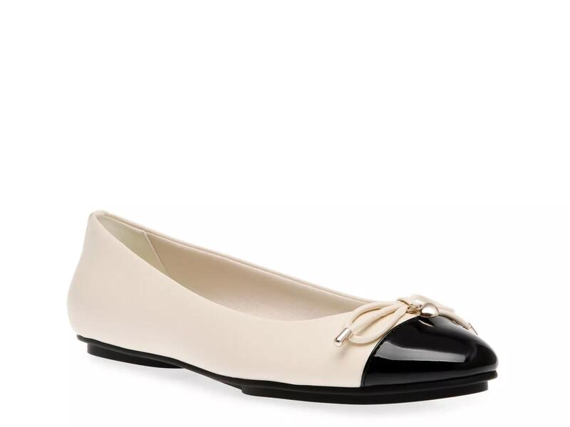 アンクライン レディース シューズ スリッポン・ローファー Anne KleinLuci Slip-On Off White/Black 象牙色