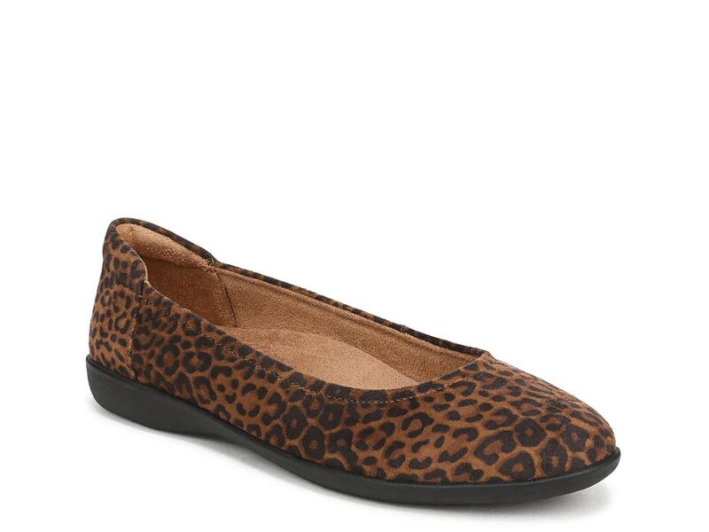 ナチュライザー レディース シューズ パンプス NaturalizerFlexy Ballet Flat Brown Leopard Print Suede ブラウン｜ReVida 店