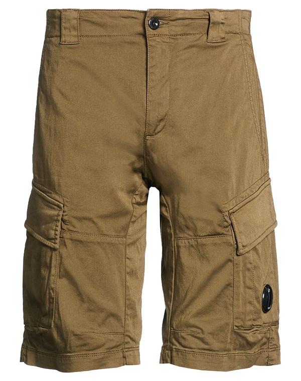 シーピーカンパニー メンズ ボトムス ハーフパンツ・ショーツ C.P. COMPANY ショートパンツ＆バミューダパンツ Military Green グリーン