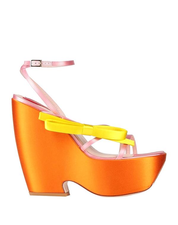 ロジェ・ヴィヴィエ レディース シューズ サンダル ROGER VIVIER サンダル Pink ピンク 105,490円
