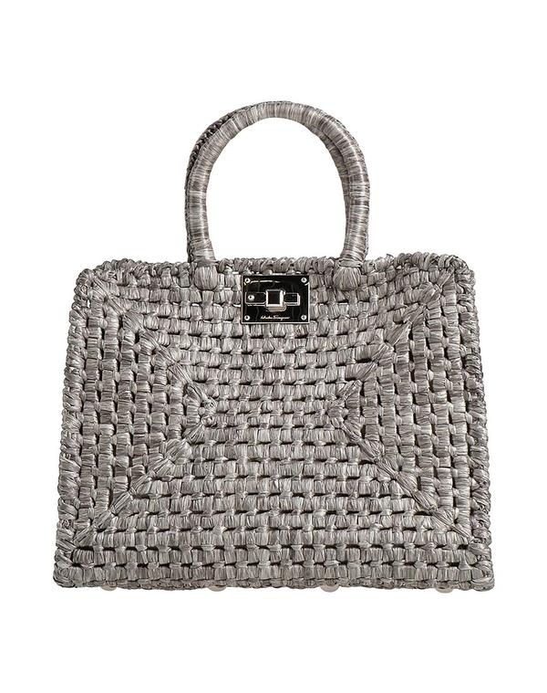 フェラガモ レディース 御徒面子 FERRAGAMO Sage Green 緑であること