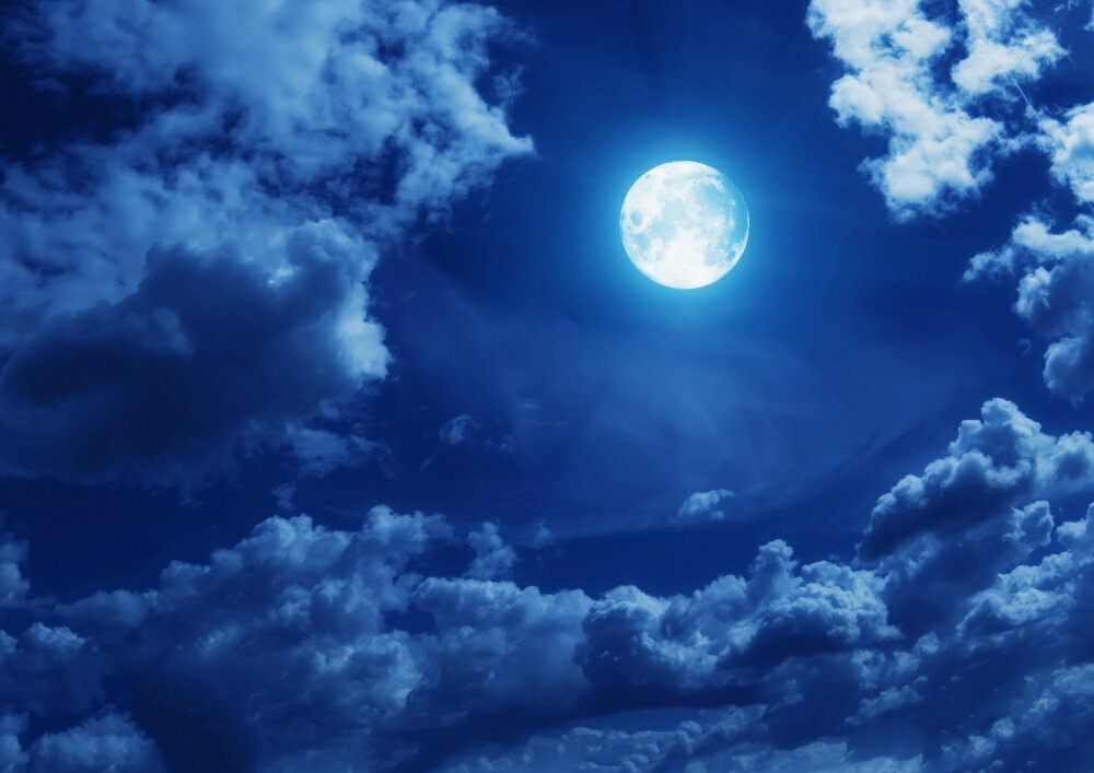 楽天市場 絵画風 壁紙ポスター はがせるシール式 月 スーパームーン Super Luna 満月の夜 天体 神秘 癒し キャラクロ Mon 008a2 版 594mm 4mm 建築用壁紙 耐候性塗料 インテリア レアルインターショップ
