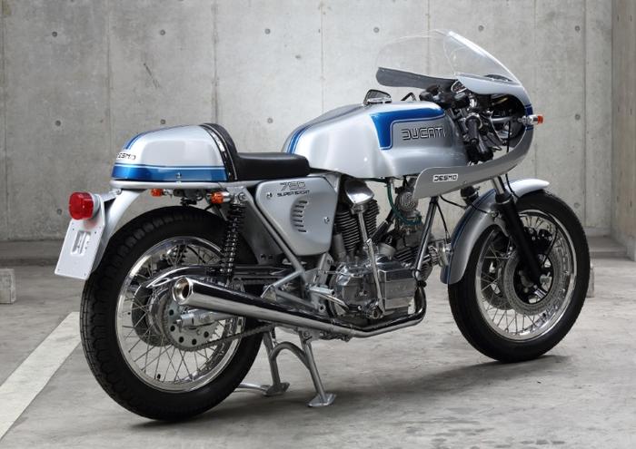 お盆SALE! 汎用DUCATIイモラタイプシート＆カウル 　未使用　塗装ベース 楽天市場】絵画風 壁紙ポスター (はがせるシール式) ドゥカティ