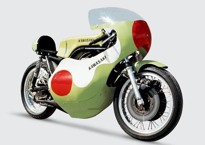 絵画風 壁紙ポスター (はがせるシール式) カワサキ 500-SS H1レーサー マッハ3 1969年 伝説のレーサー キャラクロ K5SS-009A1 (A1版 830mm×585mm) ＜日本製＞ ウォールステッカー お風呂ポスター