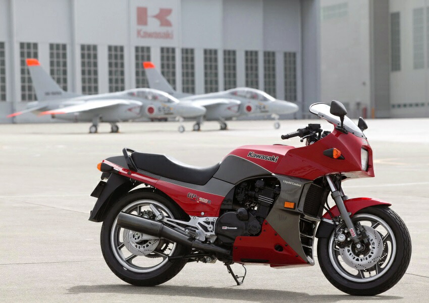 楽天市場】絵画風 壁紙ポスター (はがせるシール式) カワサキ GPZ900R