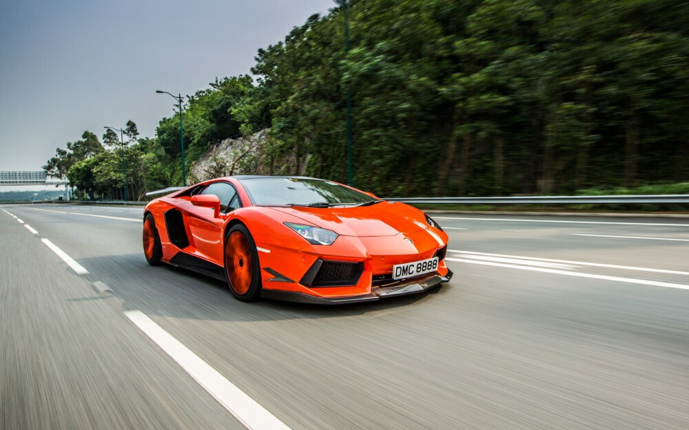 楽天市場 絵画風 壁紙ポスター はがせるシール式 ランボルギーニ アヴェンタドール Lp700 4 赤 スーパーカー キャラクロ Lavd 018w1 ワイド版 921mm 576mm 建築用壁紙 耐候性塗料 インテリア レアルインターショップ