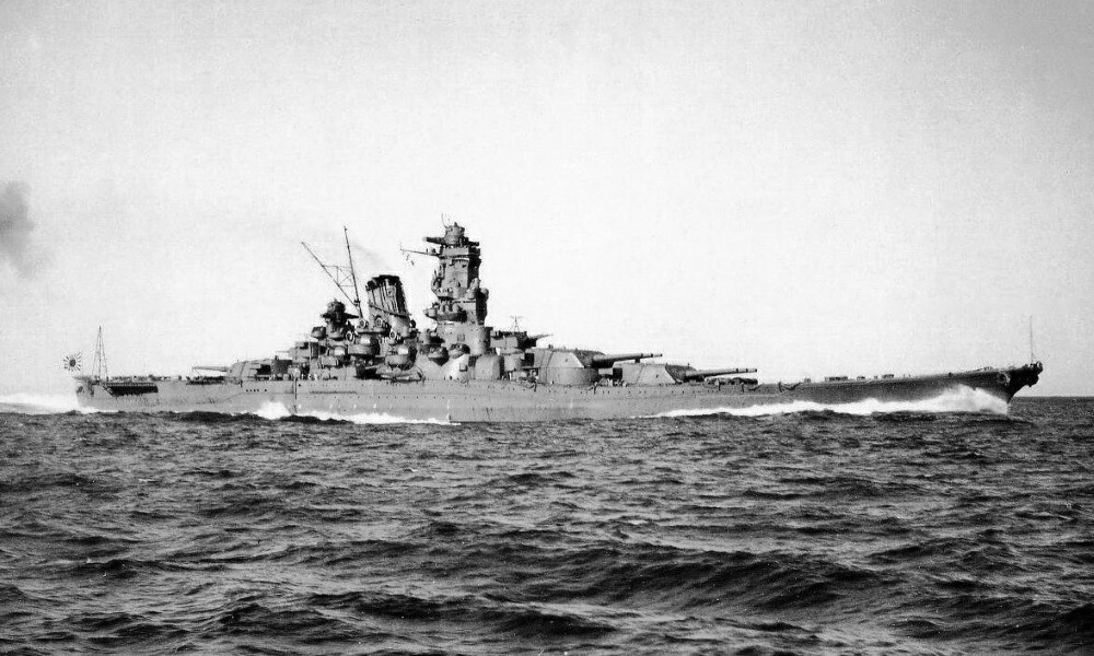 楽天市場】絵画風 壁紙ポスター (はがせるシール式) 戦艦大和