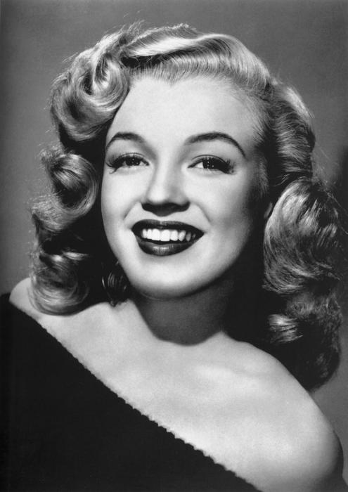 絵画風 壁紙ポスター (はがせるシール式) マリリン モンロー Marilyn Monroe キャラクロ MAM-003A1 (A1版 585mm×830mm) ＜日本製＞ ウォールステッカー お風呂ポスター