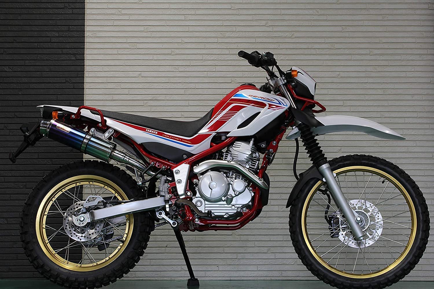 ヤマハ セロー250 トリッカー ソリッド異形 スリップオン SUSマフラー セロー250 トリッカー ソリッド異形 スリップオン SUSマフラー