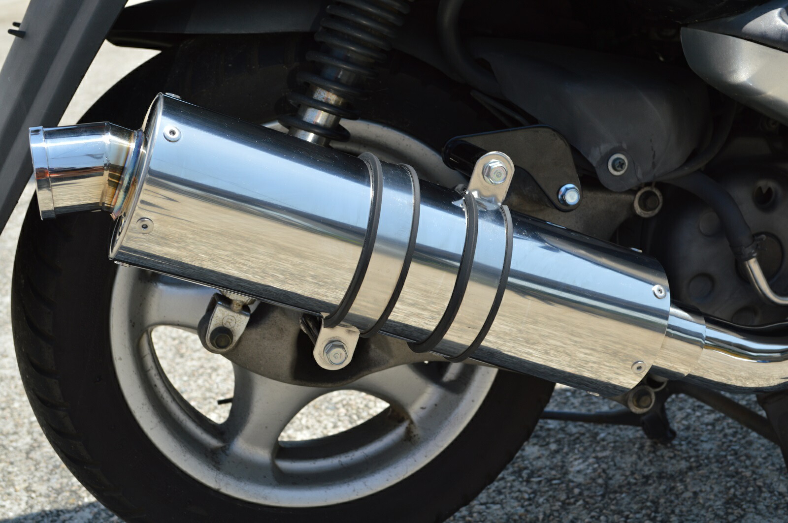 楽天市場】Realize マジェスティ125 バイクマフラー 5CA キャブ車・FI 楽天市場】Realize マジェスティ125 バイクマフラー 5CA キャブ車・FI