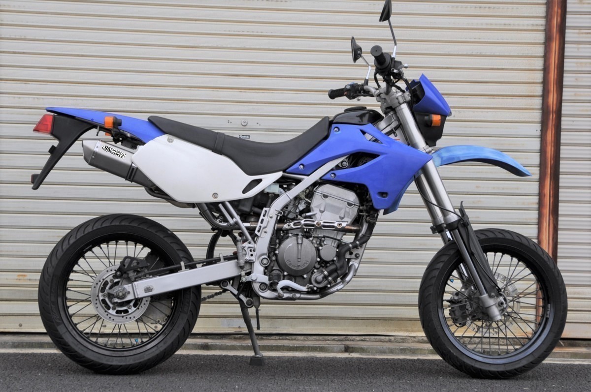 楽天市場】Dトラッカー250 KLX250 バイクマフラー JBK-LX250V JBK-LX250S 2008年～ O2センサー対応 ソリッド  モタード 異形 スリップオン ステンレス マフラー バイク用品 バイクパーツ カスタム パーツ ドレスアップ 社外品 SECRET SPEED  シークレットスピード カワサキ ...