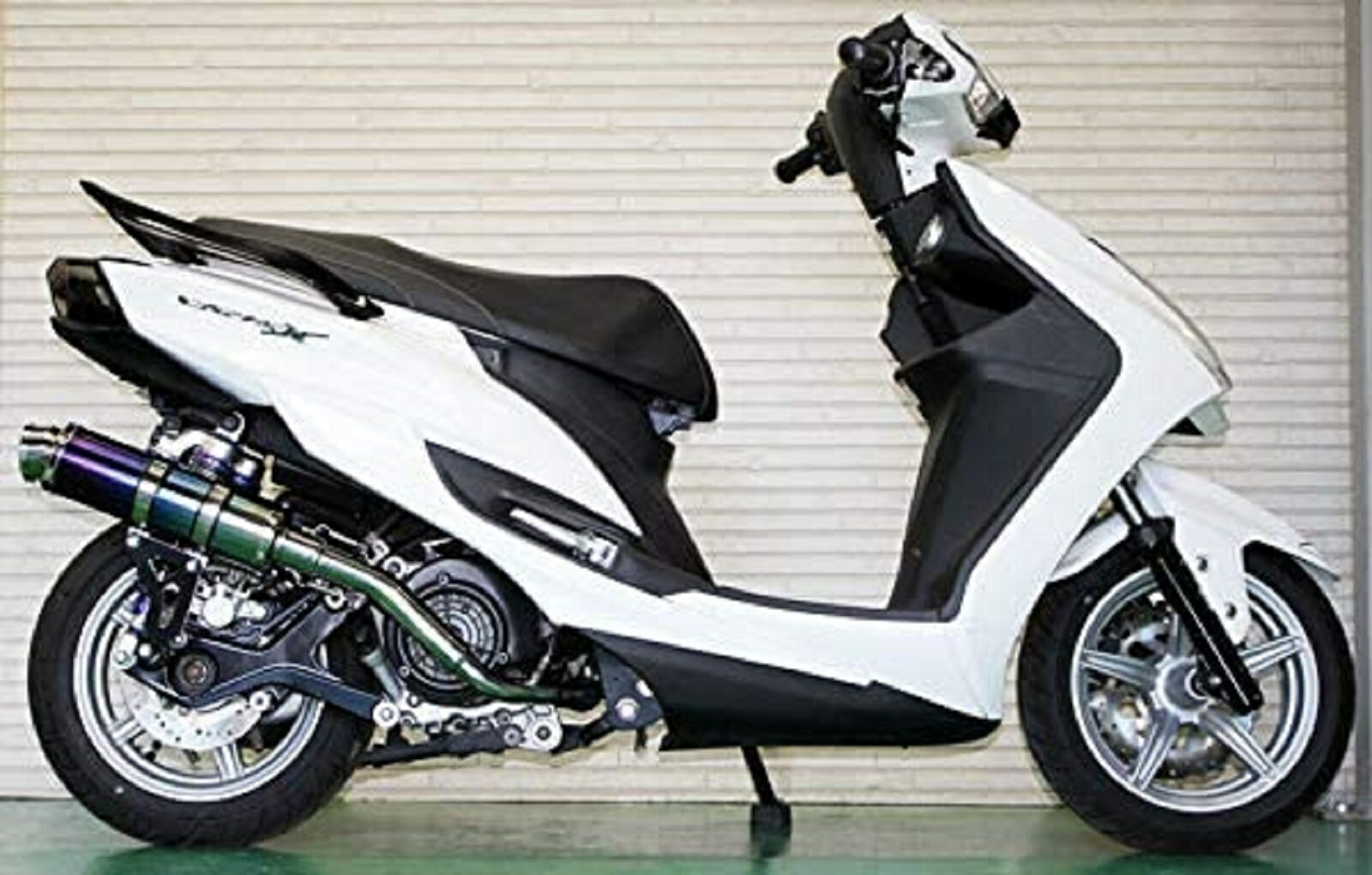 【楽天市場】シグナスX バイクマフラー 4型 5型 EBJ-SEA5J 2BJ-SED8J 2016年～2018年モデル対応 フォーゼ  スペシャルショート チタン ブルーカラー マフラー Realspeed リアルスピード ヤマハ バイク用品 バイク用 バイクパーツ フルエキゾースト  ...