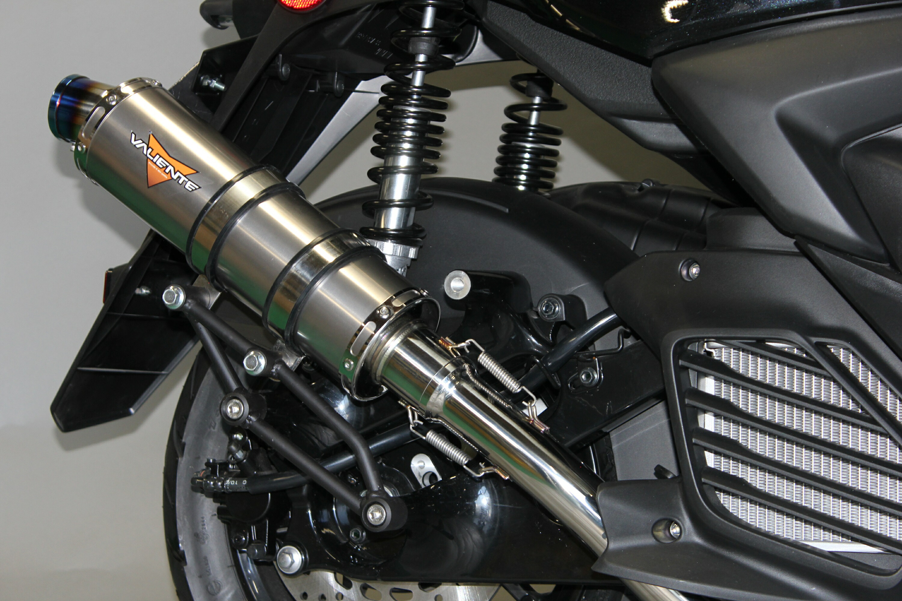 HMS ヤマハ NMAX125/NMAX155 SSB バイクマフラー Amazon | HMS ヤマハ NMAX125/NMAX155 (EBJ-SE86J/2BJ-SED6J/2BK