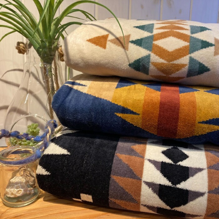 PENDLETON (ペンドルトン) 大層らしい大いさ ジャ差し固める 西洋手ぬぐい 毛布 XB233 XK233 大判 2階建てバス西洋手ぬぐい 朦朦たる 綿 綿織物 原住民柄 難民キャンプ 引っ敷き アウトドア [610fp]