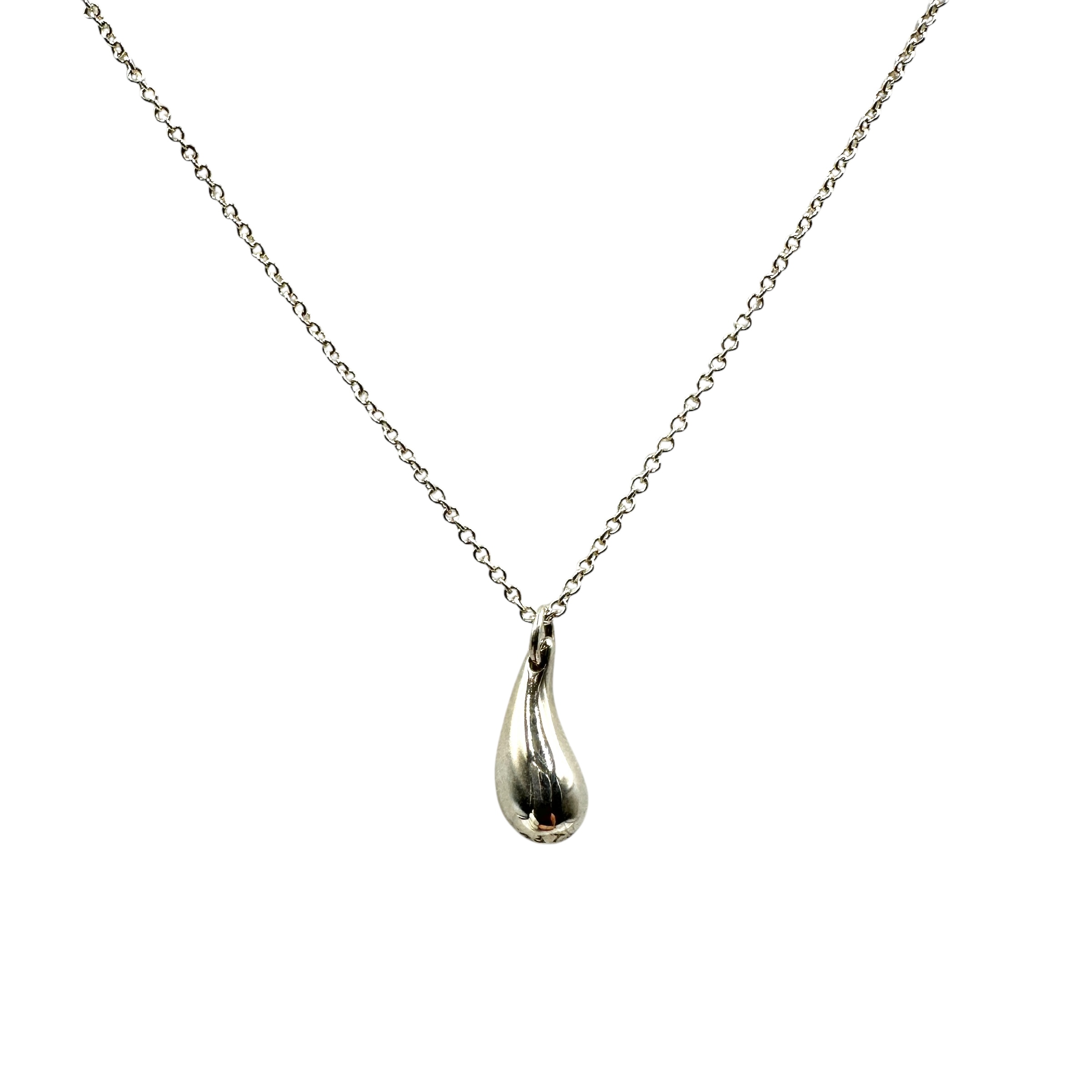Tiffany & Co. 雫ネックレス　シルバー９２５ Tiffany ティファニー ネックレス ティアドロップ しずく
