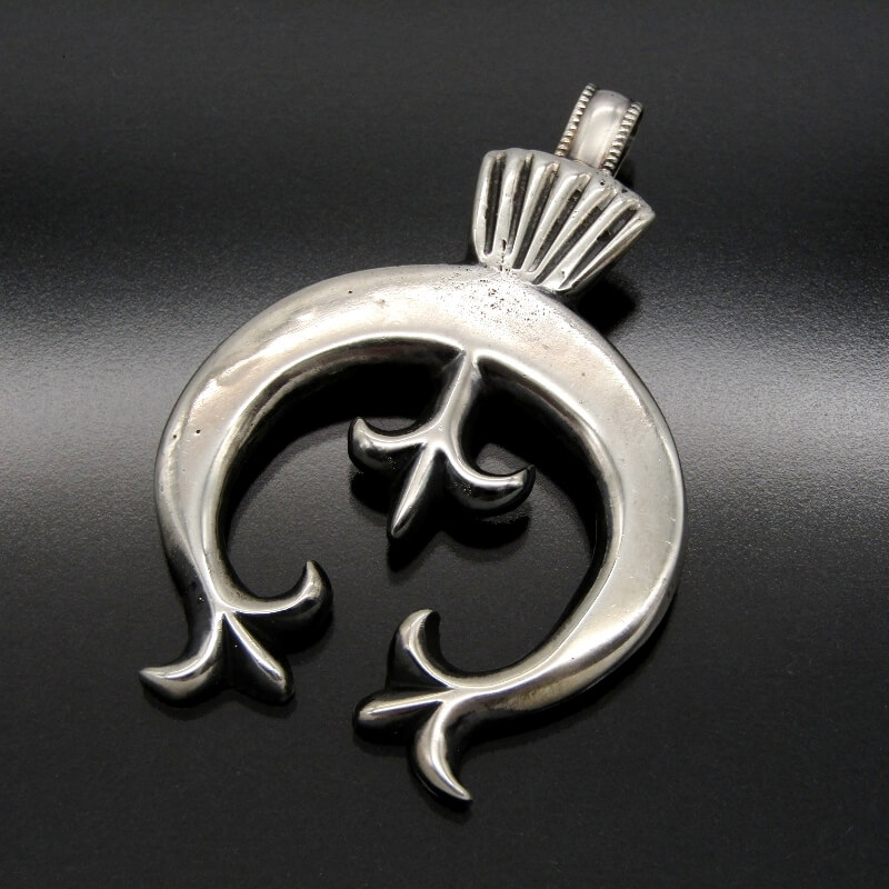 N.maniaです。NORBERT PESHLAKAIペンダント美品 N.mania様専用です。NORBERT PESHLAKAIペンダント美品 - メルカリ