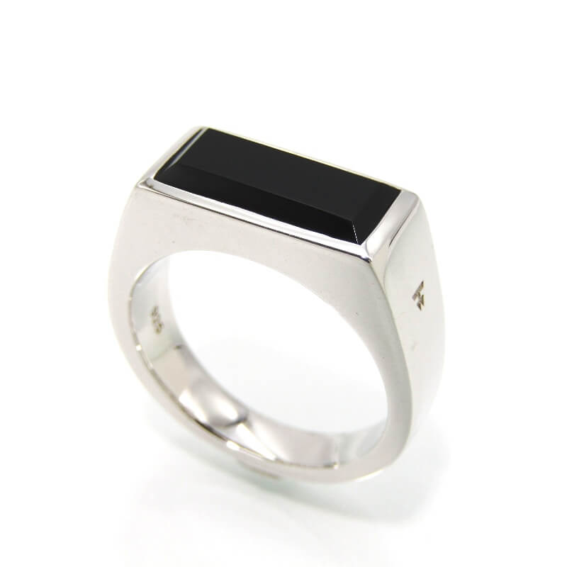 Peaky Ring Polished Onyx