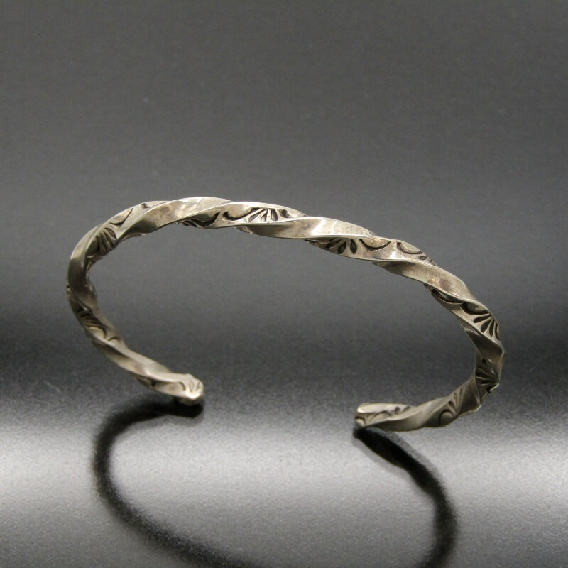 楽天市場】【中古】美品 Herman Smith ナバホ族 バングル 両面