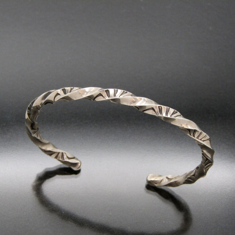 楽天市場】【中古】Arnold Goodluck ナバホ族 バングル スタンプワーク