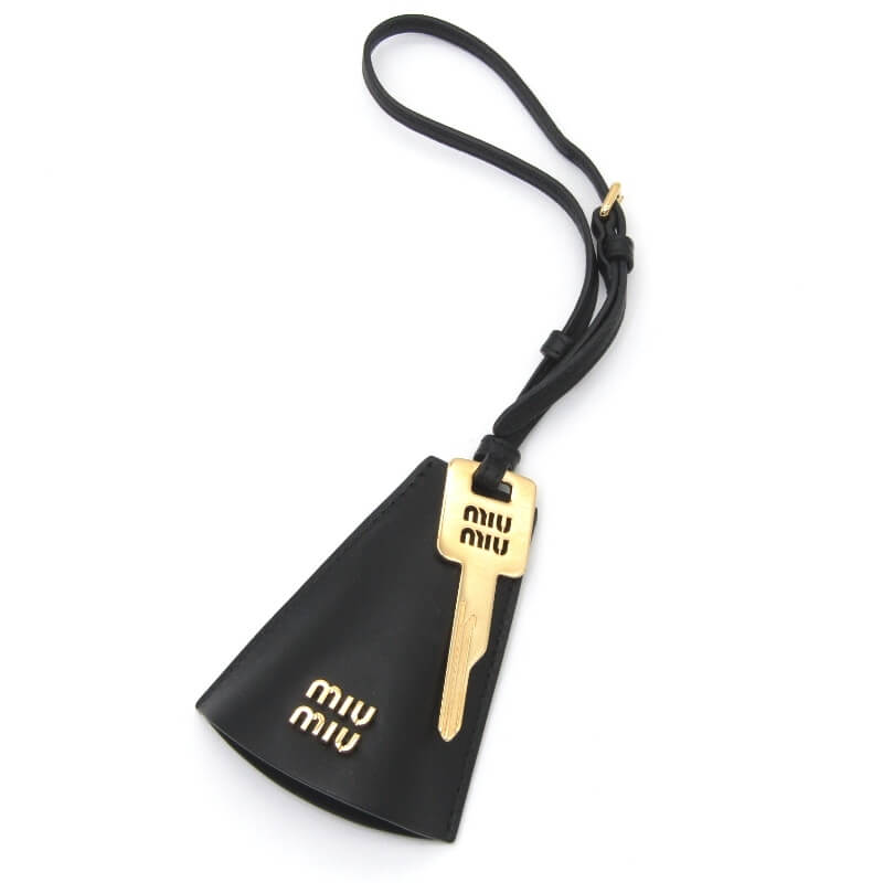 【中古】美品 MIU MIU ミュウミュウ レザートリック クロシェット 5TL514 キーホルダー チャーム レディース ブラック 黒 レザー 28012134