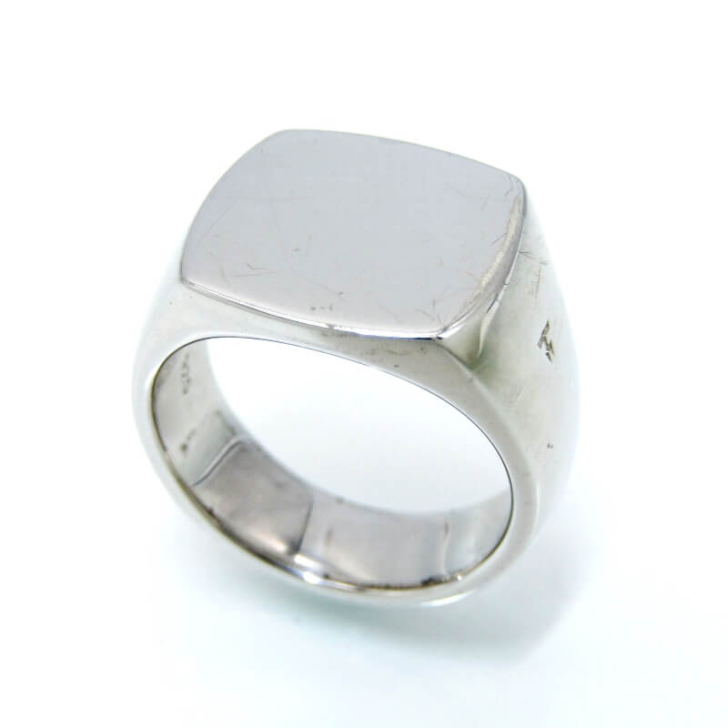 【中古】TOM WOOD トムウッド リング Cushion Polished Ring #54 クッション ポリッシュ シグネット SV925 ロジウムメッキ 13.5号 シルバー 28012857｜ＣＬＡＳＳＩＣ