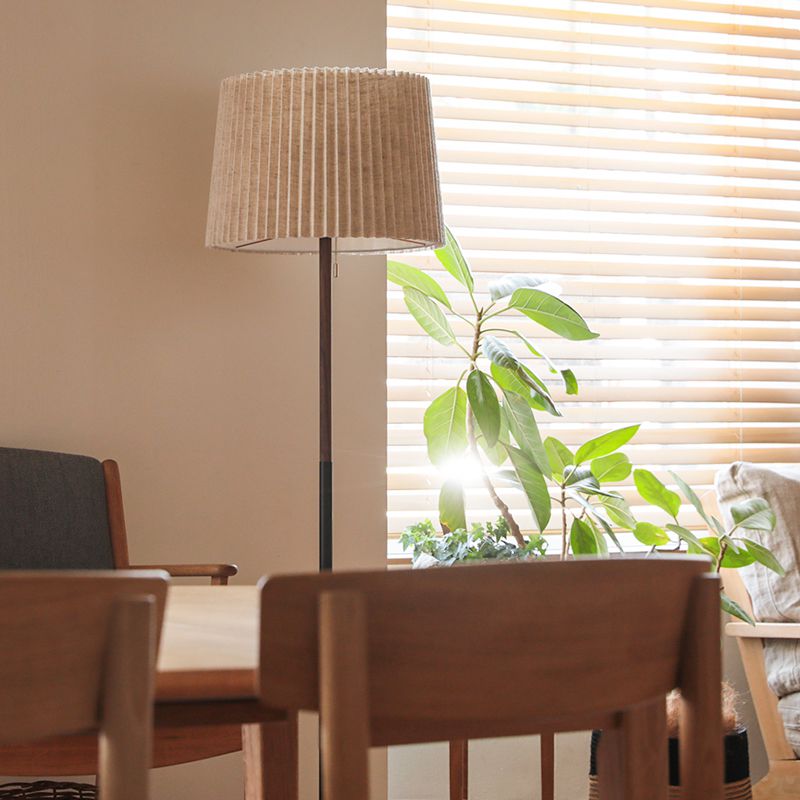 kare トライポットネイチャー フロアランプ　新品 フロアライト 照明 スタンドライト KAREN カレン 白熱電球付属