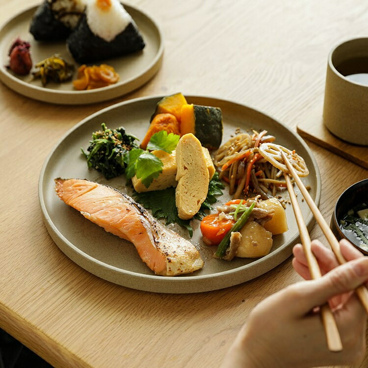 一皿 HASAMI PORCELAIN お皿 25.5珊手合い 自然的 波佐見焼 ハサミポーセリン 食器 楽ギフ_荷造り あした着相応う