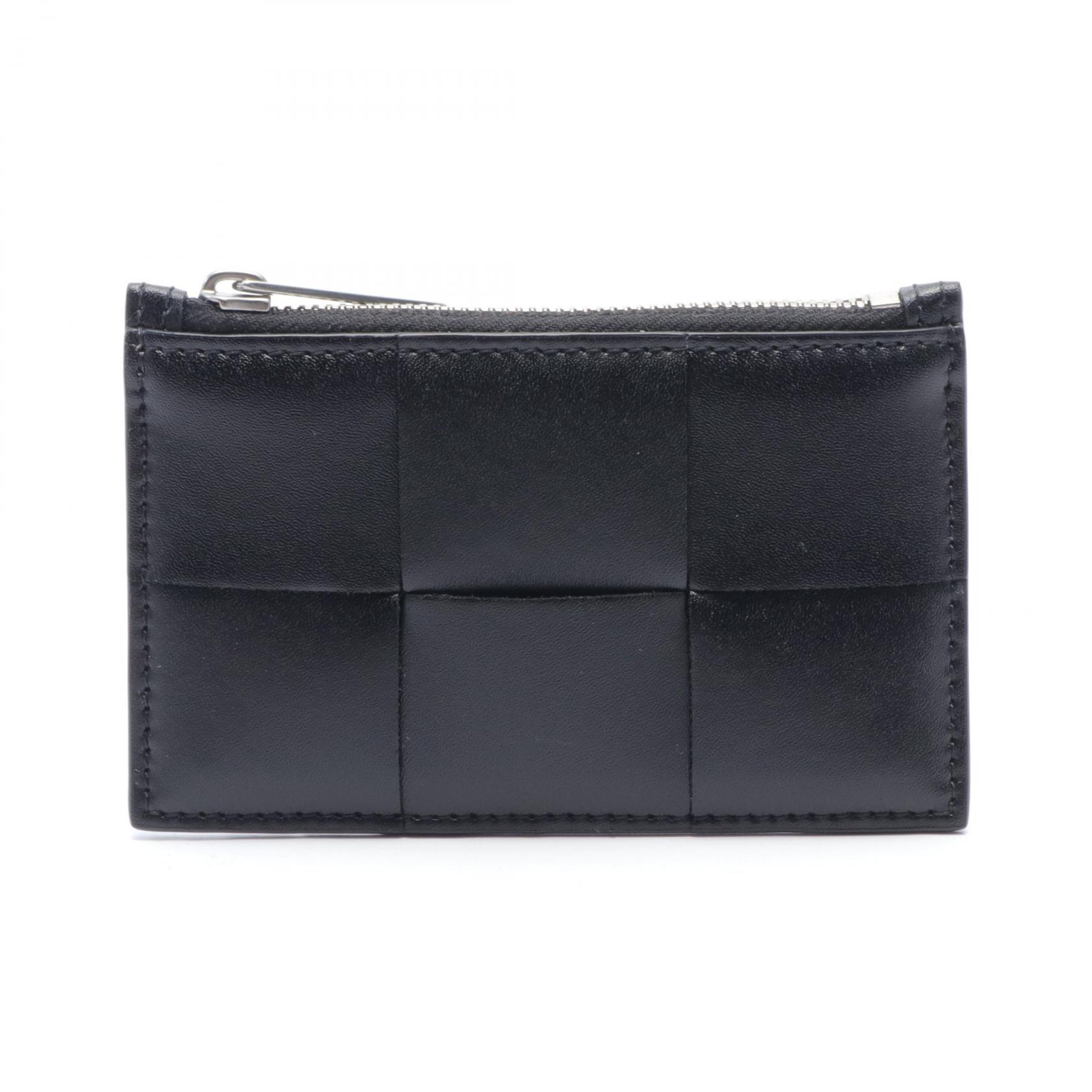 注目 BOTTEGA VENETA◆カセット レザー フラップ カードホルダー ブラックカセット フラップカードケース| Bottega Veneta® 日本