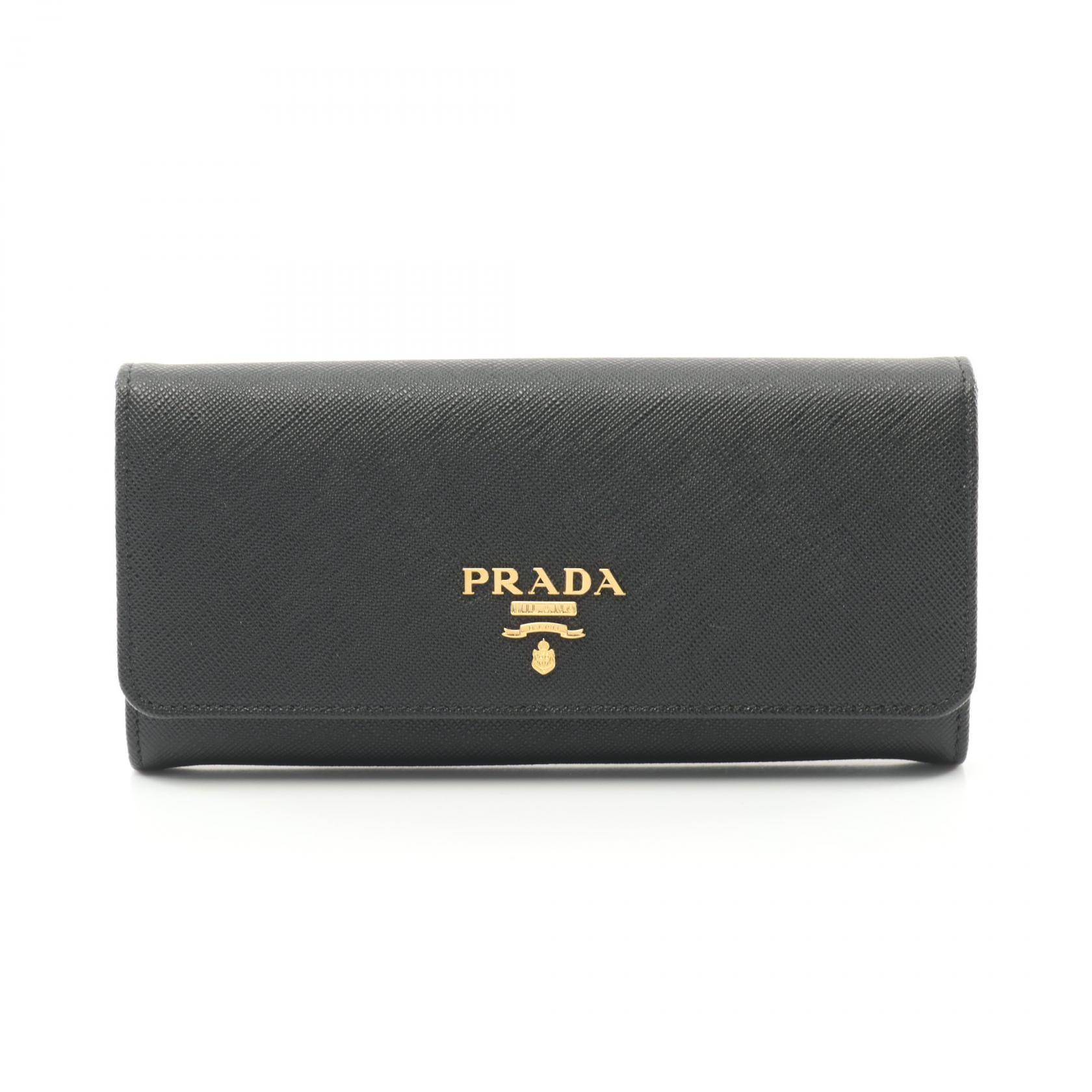 【極美品】PRADA 長財布　レザー　二つ折り　キルティング　ゴールド金具 PRADA プラダ シティカーフレザー ゴールド金具 スタッズ 2