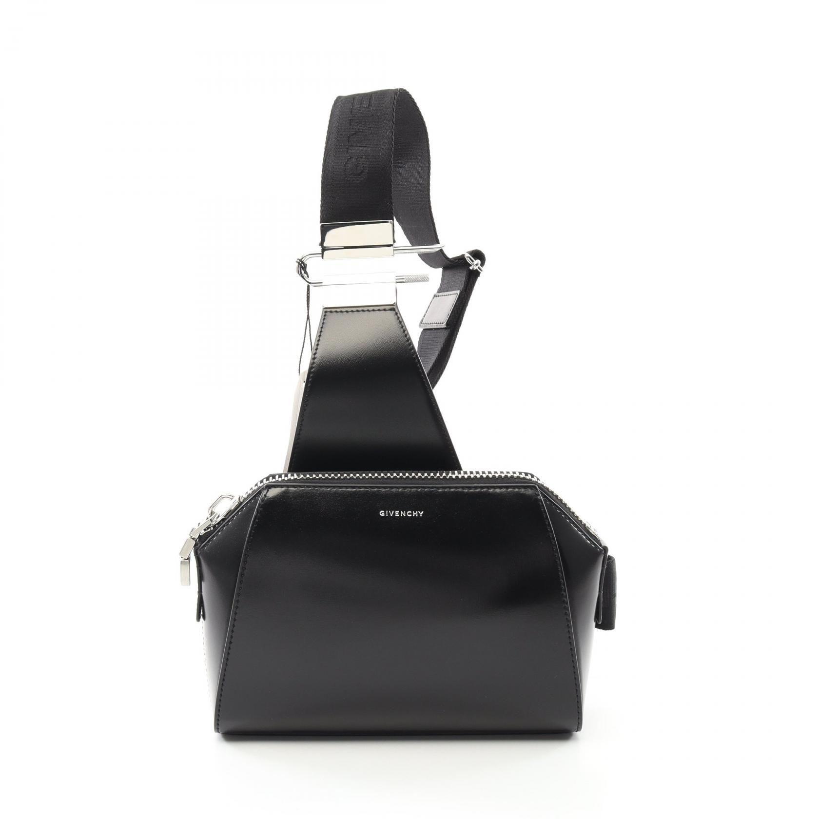 極美品✨　ジバンシー　クロスボディ　アンティゴナ　レザー　ショルダーバッグ GIVENCHY ジバンシィ ANTIGONA U アンティゴナ CROSSBODY BAG