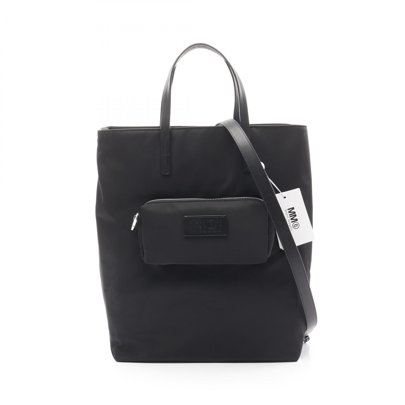 MM6 Maison Margiela ショルダーバッグ　コインケース付き MM6 Maison Margiela ショルダーバッグ コインケース付き
