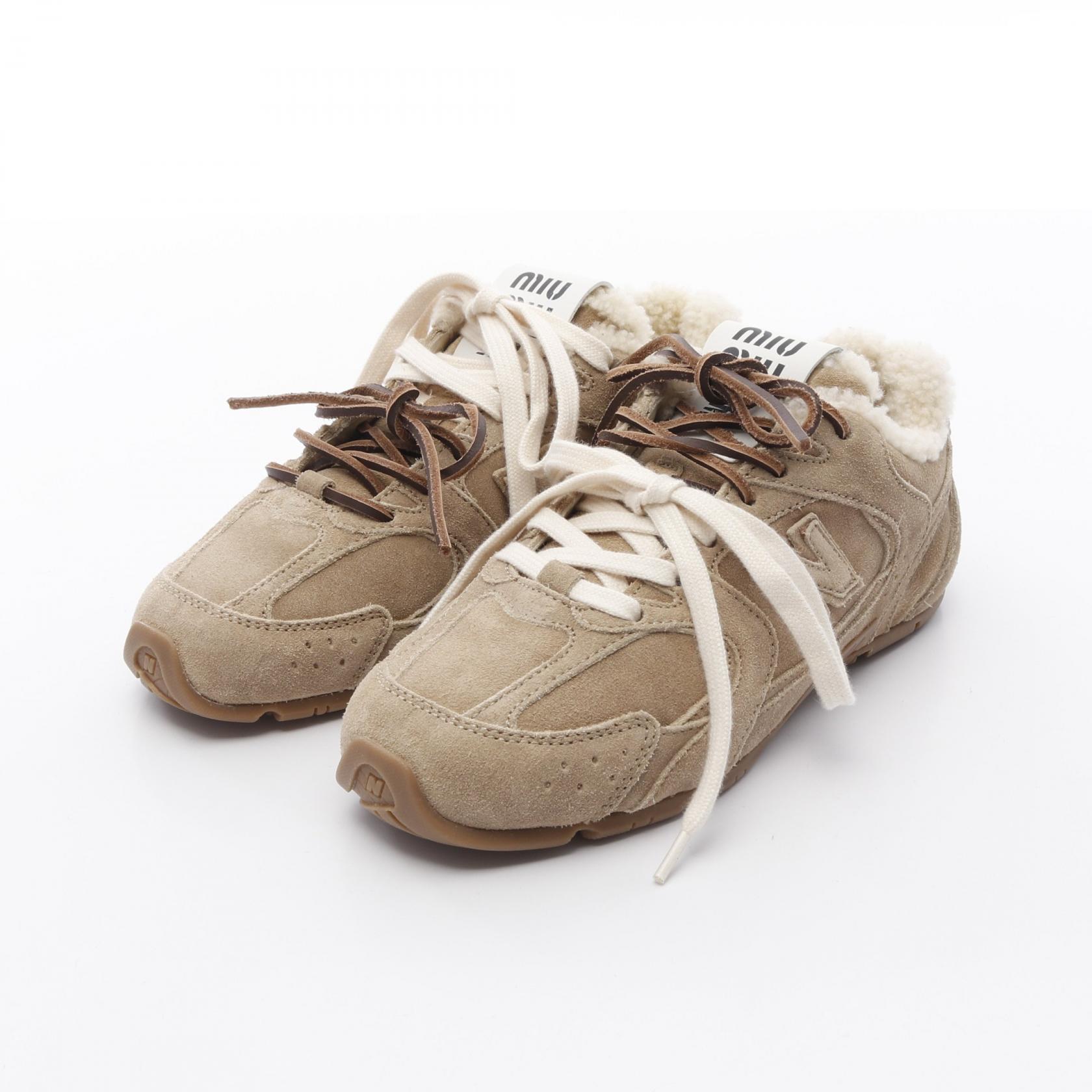 miumiuスニーカー ぴんくベージュ ベージュ New Balance X Miu Miu 530 Sl ブリーチドレザー