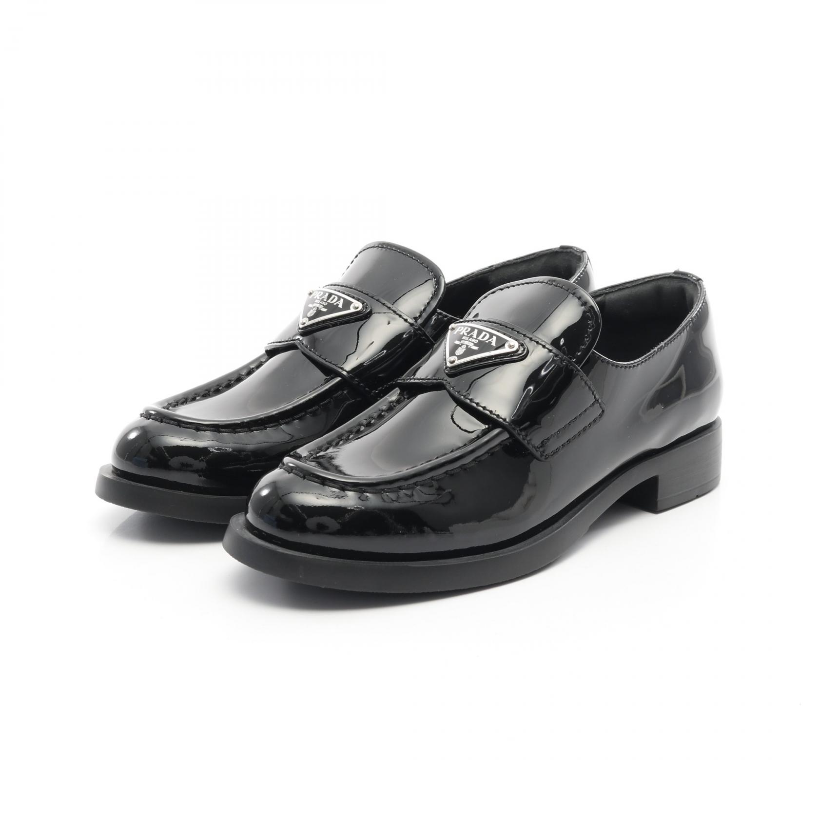 プラダ ローファー サイズ37 アーカイブ エナメル PRADA - PRADA ローファー 37の通販 by みき088's shop｜プラダ