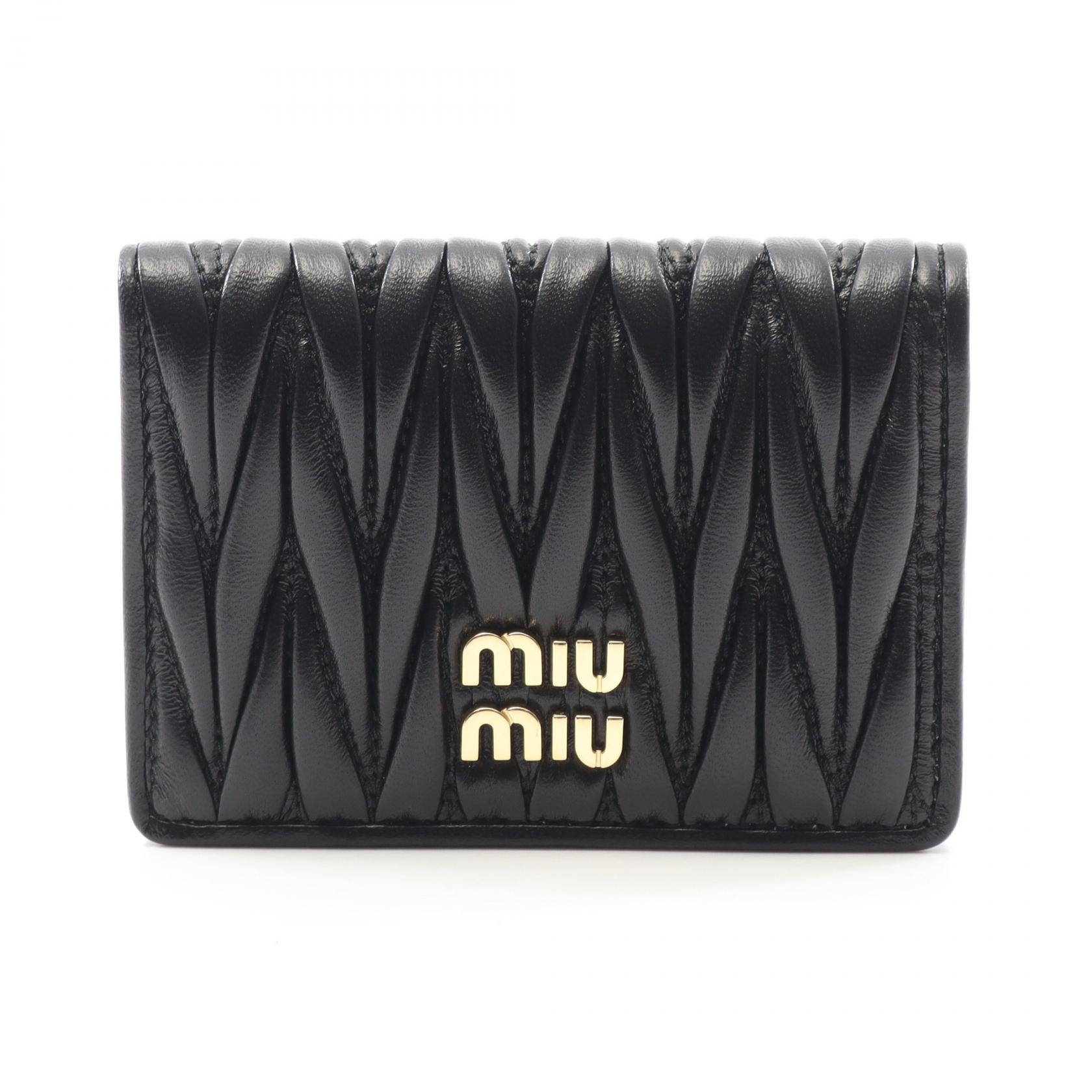 【エンベロープシェイプ】Miu Miu カードホルダー エレガント org.jpg