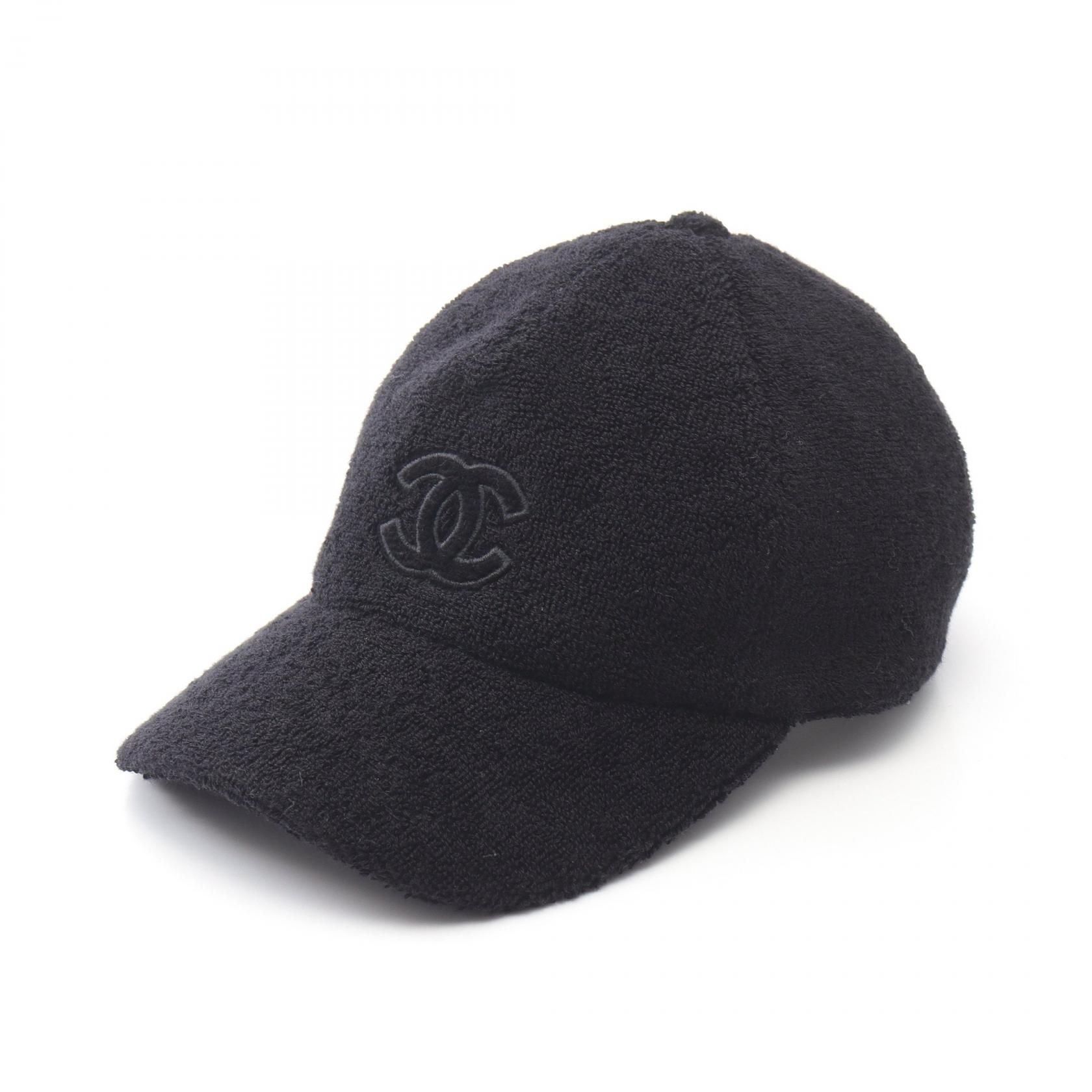CHANEL 黒 スポーツライン　レザー フライトキャップ CHANEL 黒 スポーツライン レザー フライトキャップ