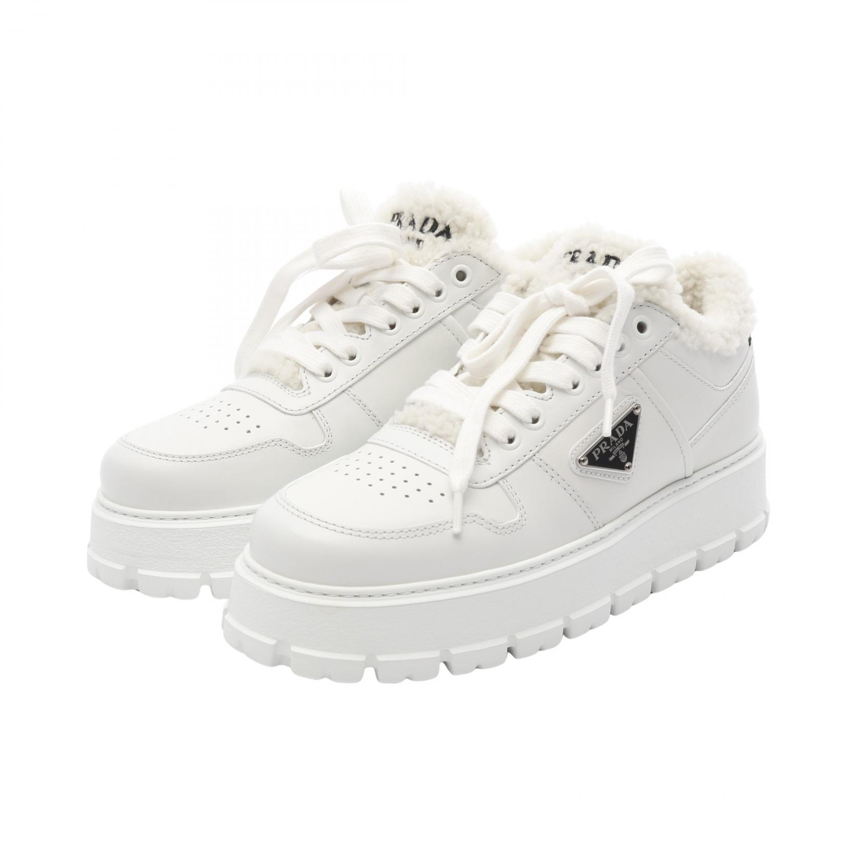 プラダ、ボアスニーカー 楽天市場】≪全品5%OFF＆まとめ買い対象≫プラダ PRADA トライアングル