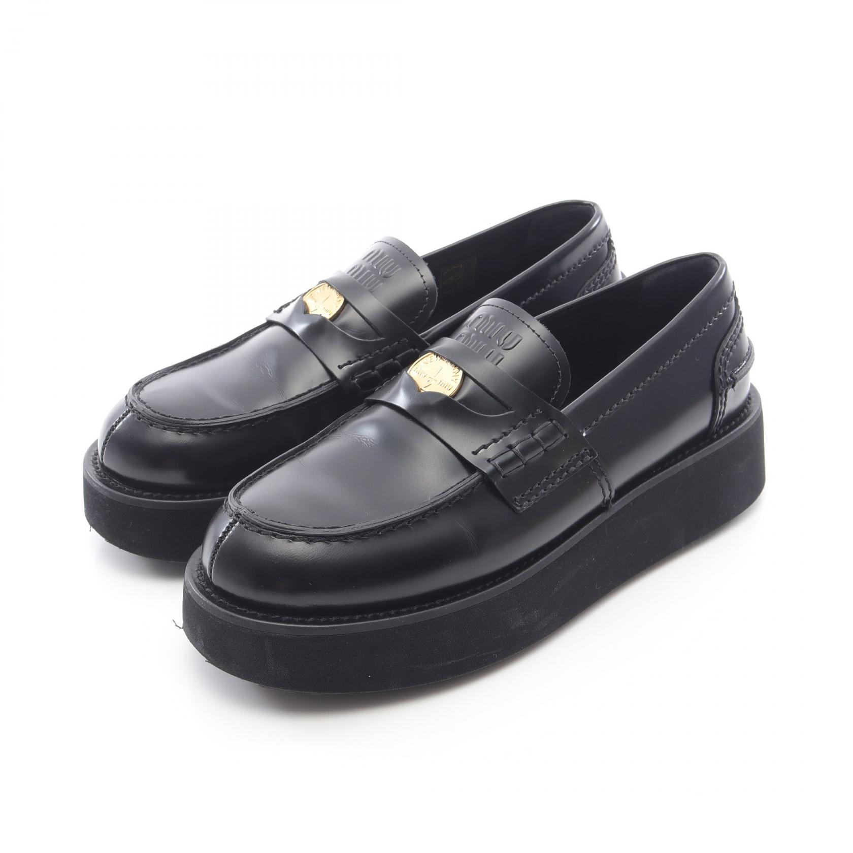 miu miu ブラックエナメルローファー miu MIUMIU ミュウミュウ ローファー 5D658D JHR F035