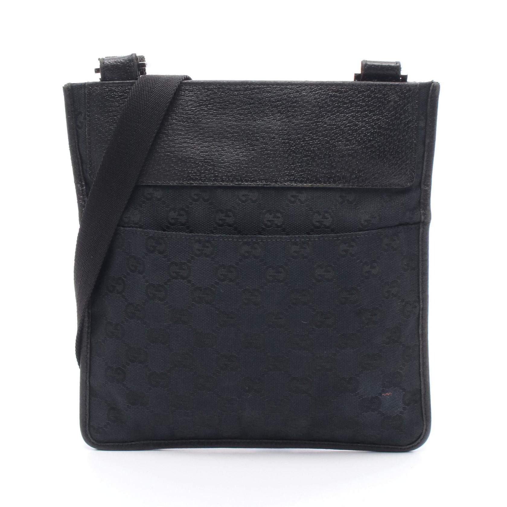 GUCCI　グッチ　ショルダーバッグ　GG柄　キャンバス　レザー　黒　斜め掛け GUCCI グッチ ショルダーバッグ GG柄 キャンバス レザー 黒 斜め
