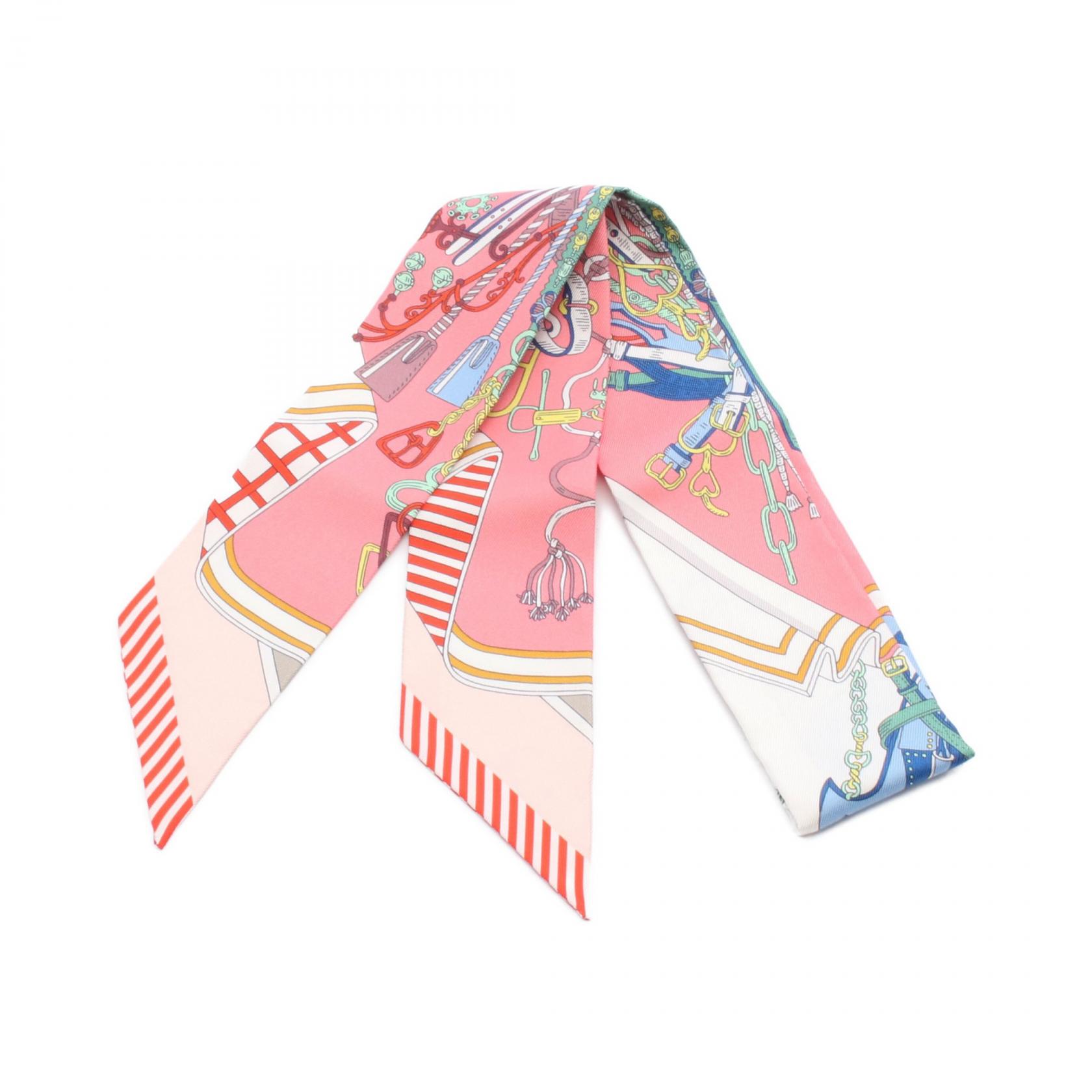 ☆ほぼ未使用☆HERMES マキシツイリー BOUQUETS SELLIER 楽天市場】HERMES エルメス BOUQUETS SELLIER 鞍職人の花束 スカーフ