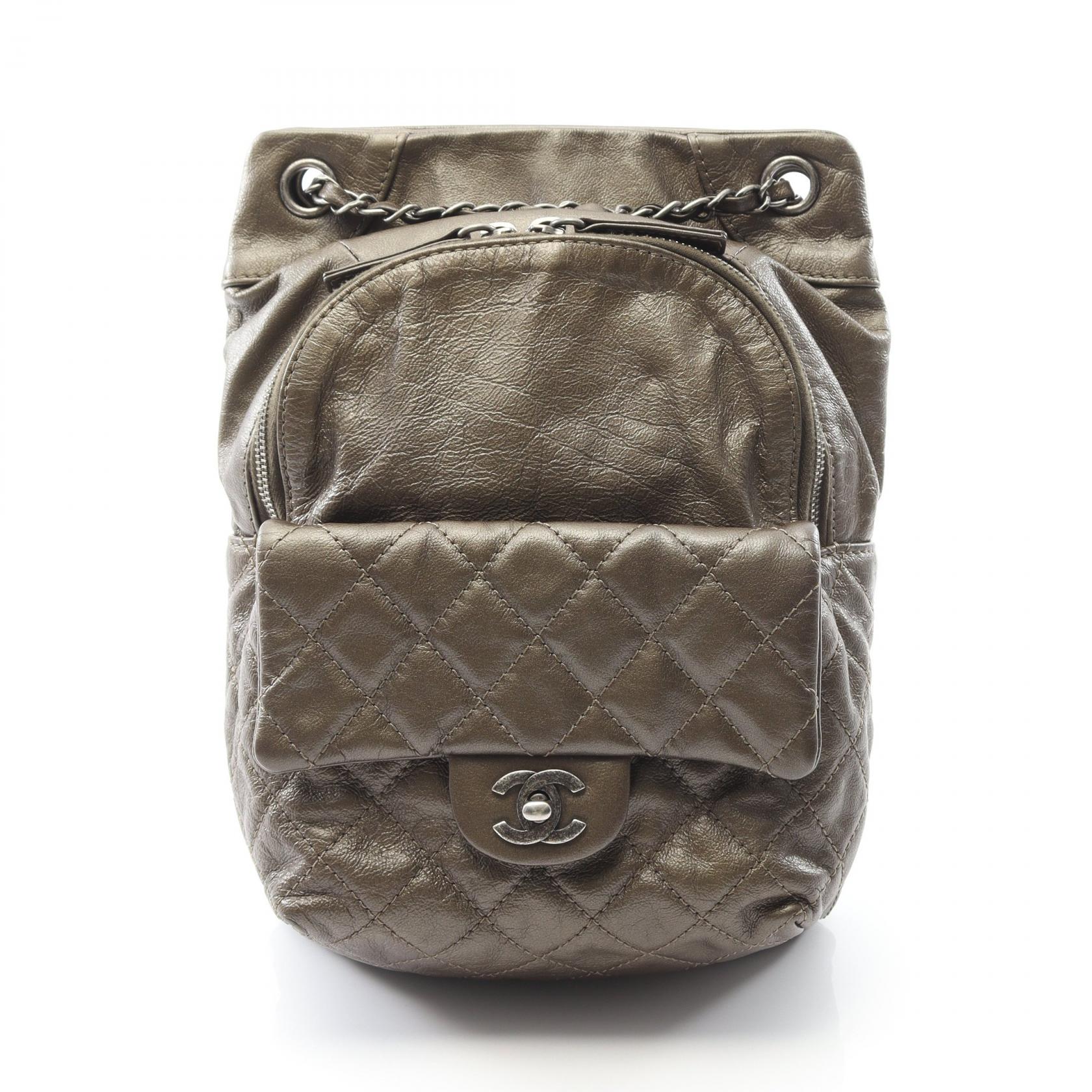 シャネル CHANEL マトラッセ リュックサック バックパック バッグ レザー カーキ系 【中古】