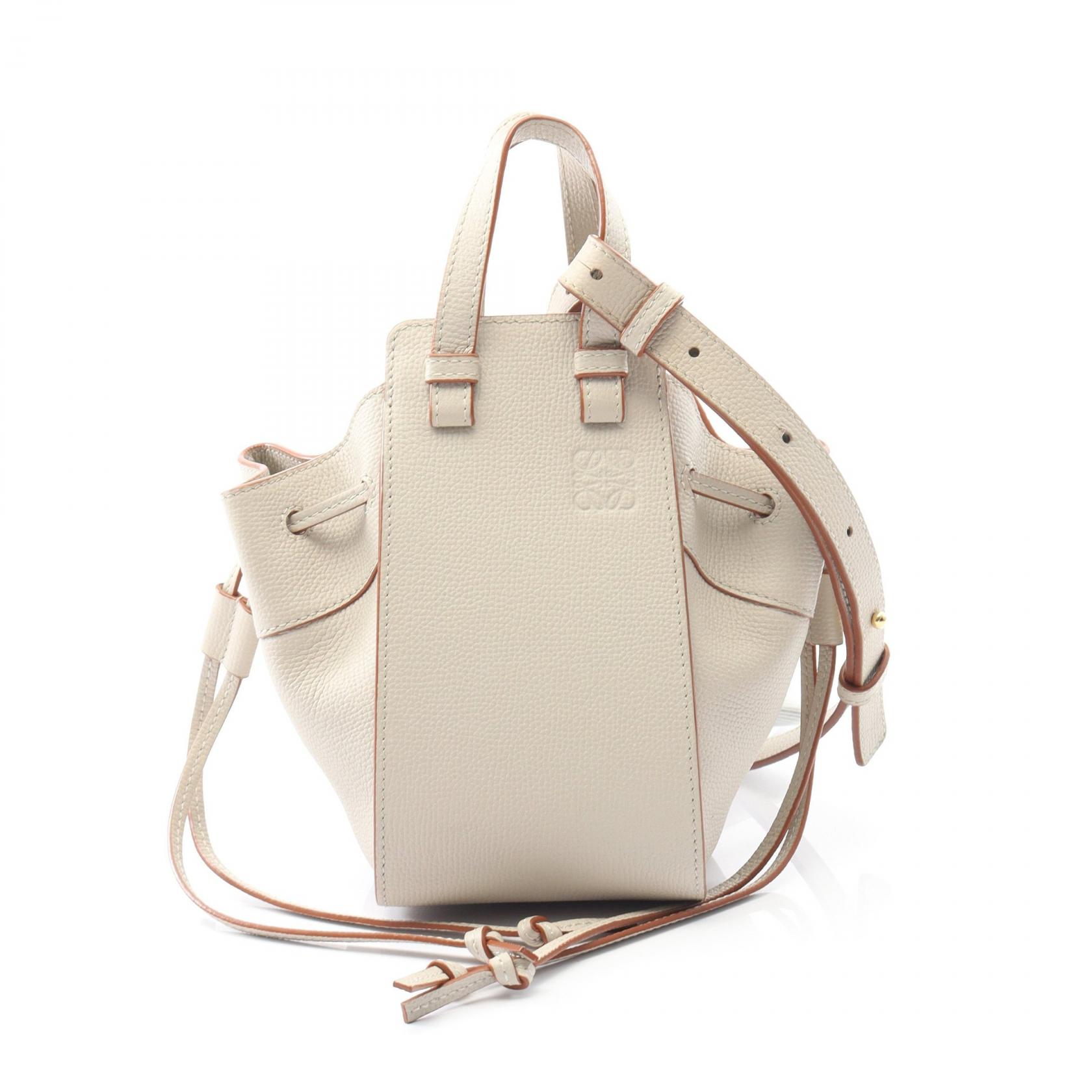 【15%OFFクーポン対象 4/4 20時-4/10 23:59】ロエベ LOEWE ハンモック ドローストリングバッグ ミニ ハンドバッグ バッグ レザー カーフ（牛革） ベージュ系 【中古】 90,750円