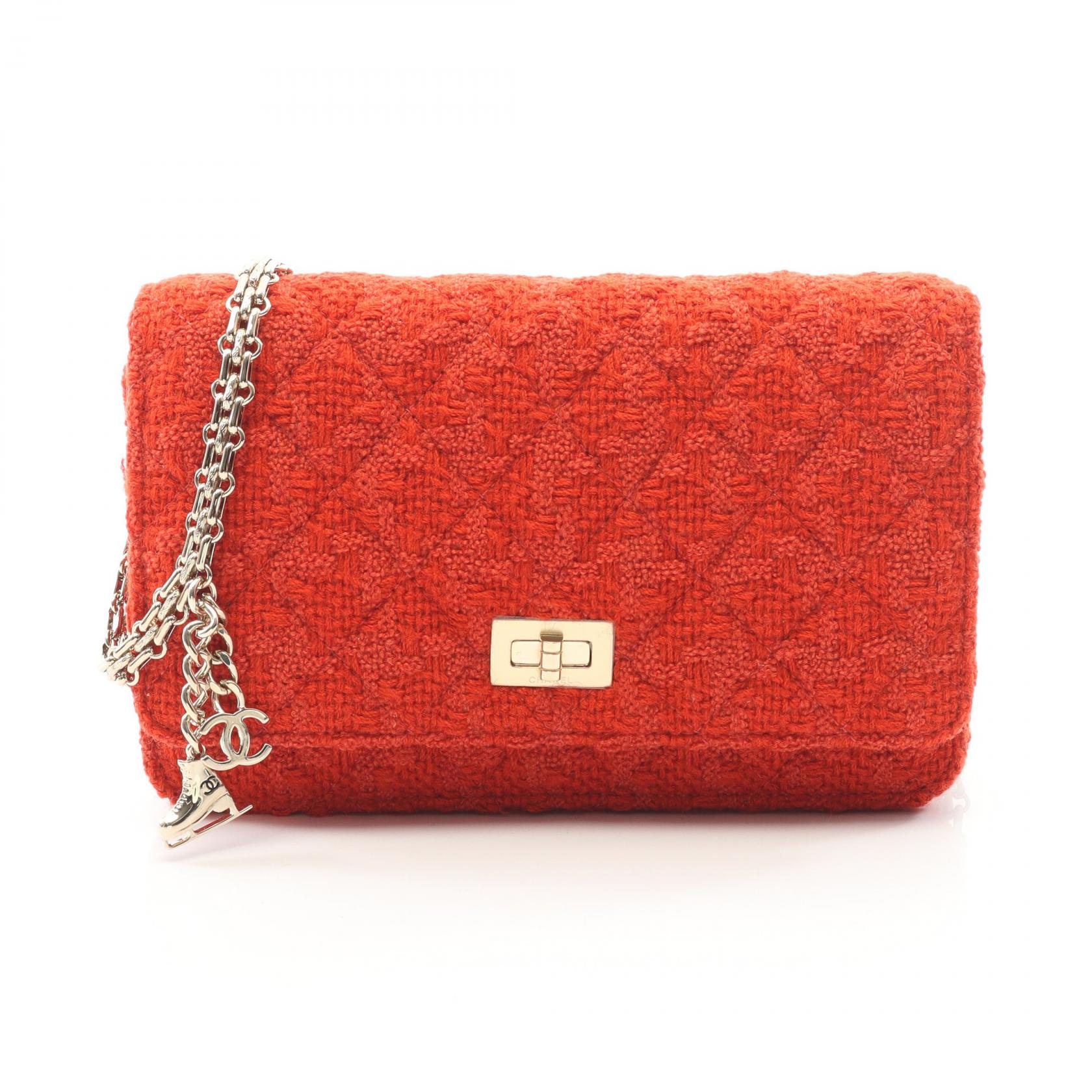 シャネル CHANEL 2.55 マトラッセ ショルダーバッグ バッグ ファブリック レッド系 【中古】