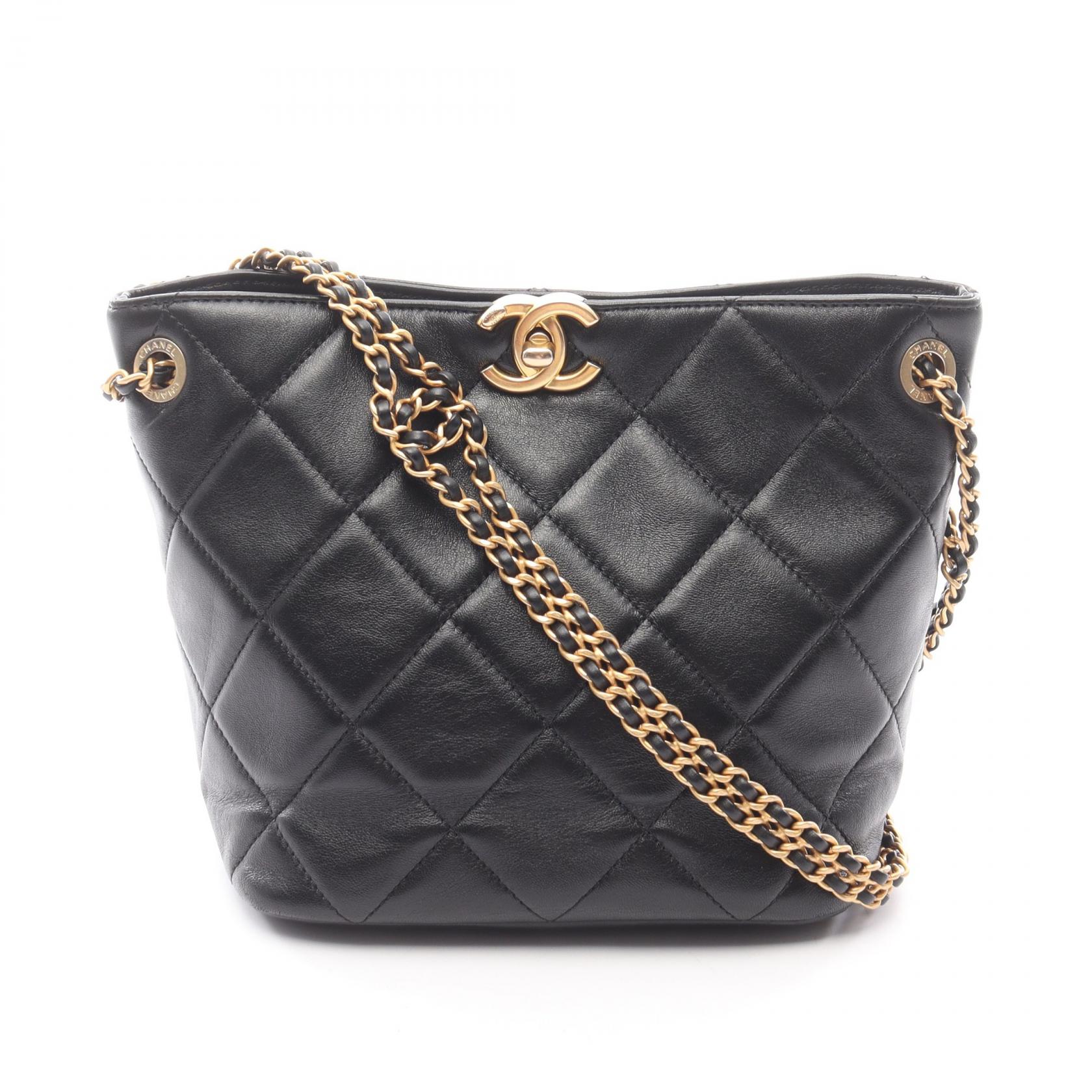 CHANEL シャネル スモールホーボー ショルダーバッグ ラムスキン ブラック/352217【中古】 CHANEL - CHANEL シャネル スモールホーボー ショルダーバッグ