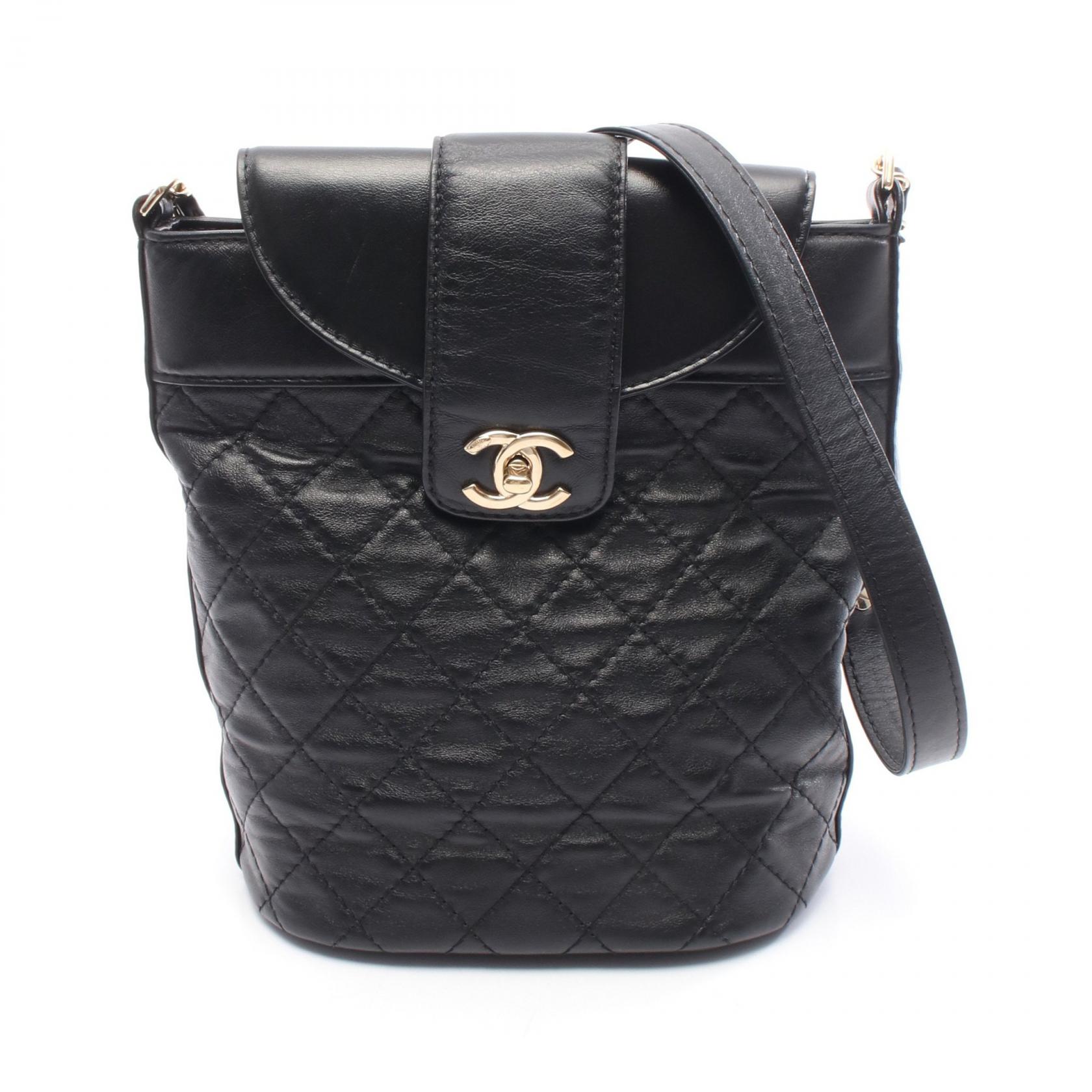 【15%OFFクーポン 7/19 20時～7/26 9:59】シャネル CHANEL マトラッセ バケット ショルダーバッグ バッグ レザー ブラック系 【中古】｜RECLO（リクロ）店