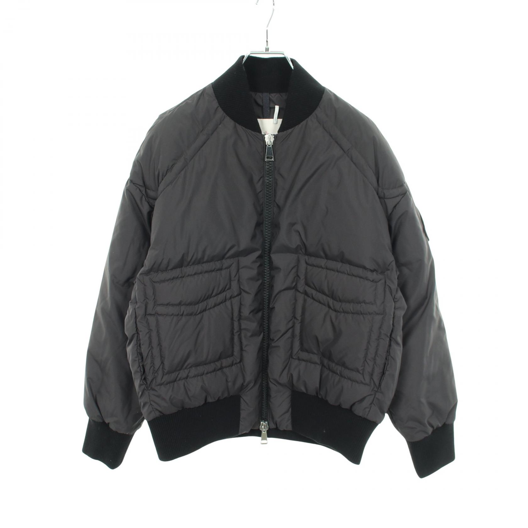 モンクレール MONCLER JUCAR ダウンジャケット 衣料品 アウター ポリエステル ブラック系 1A00008 【中古】