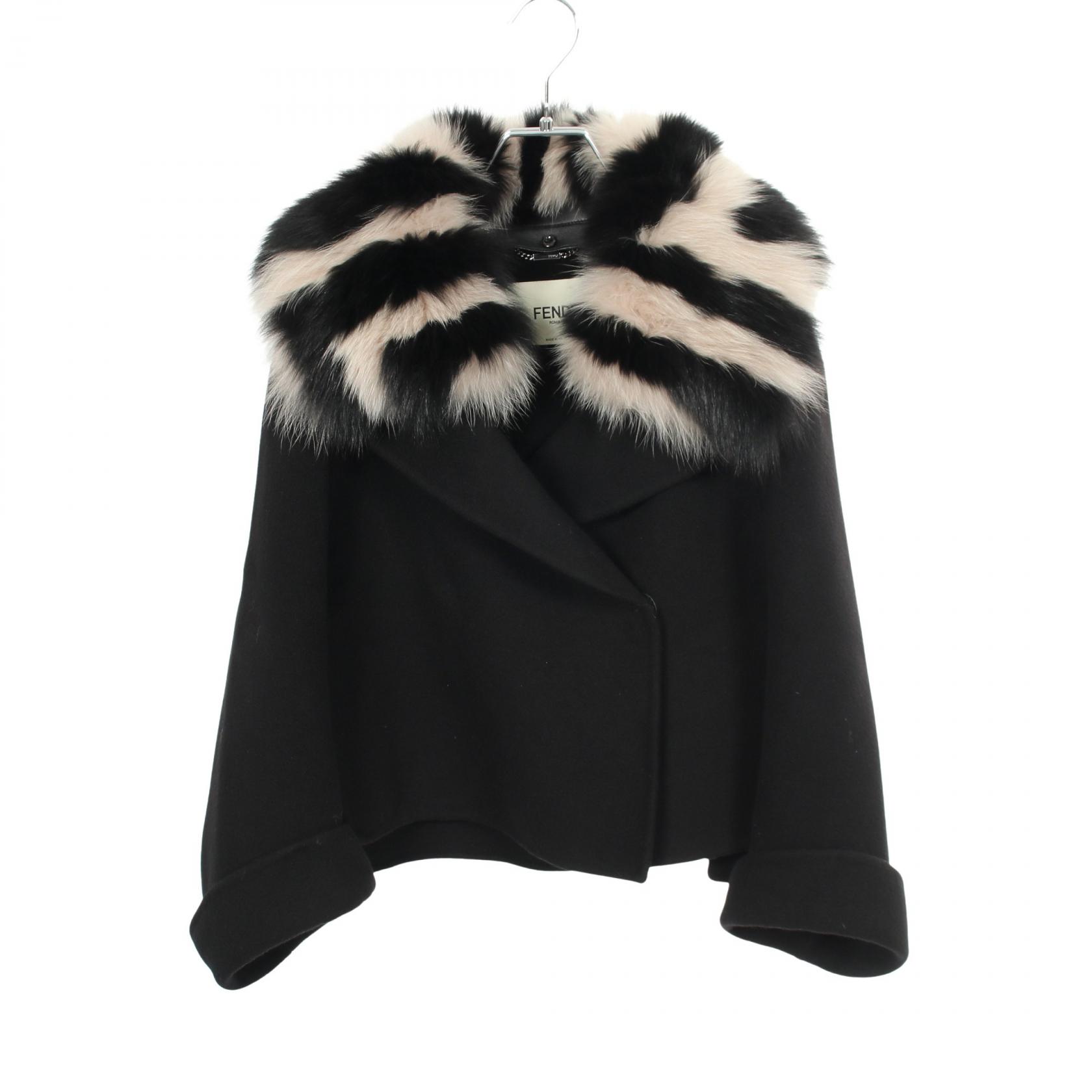 フェンディ FENDI ポンチョ 衣料品 アウター カシミヤ ブラック系 【中古】