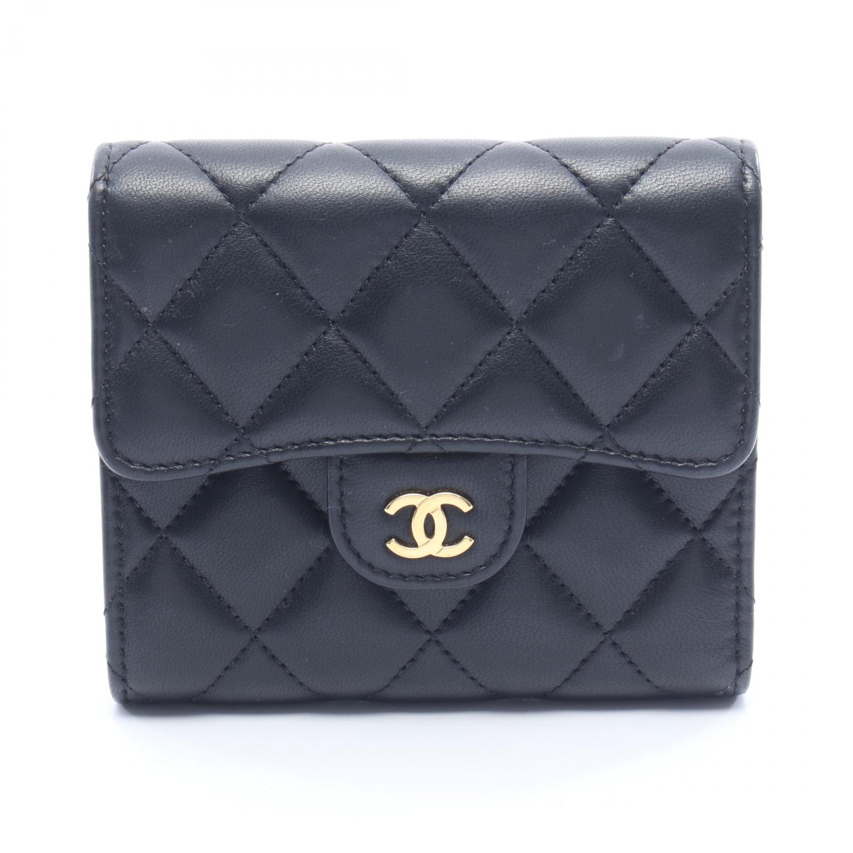 シャネル CHANEL クラシック スモール フラップ ウォレット 三つ折り財布 財布 ラムスキン（羊革） ブラック系 AP0231 【中古】