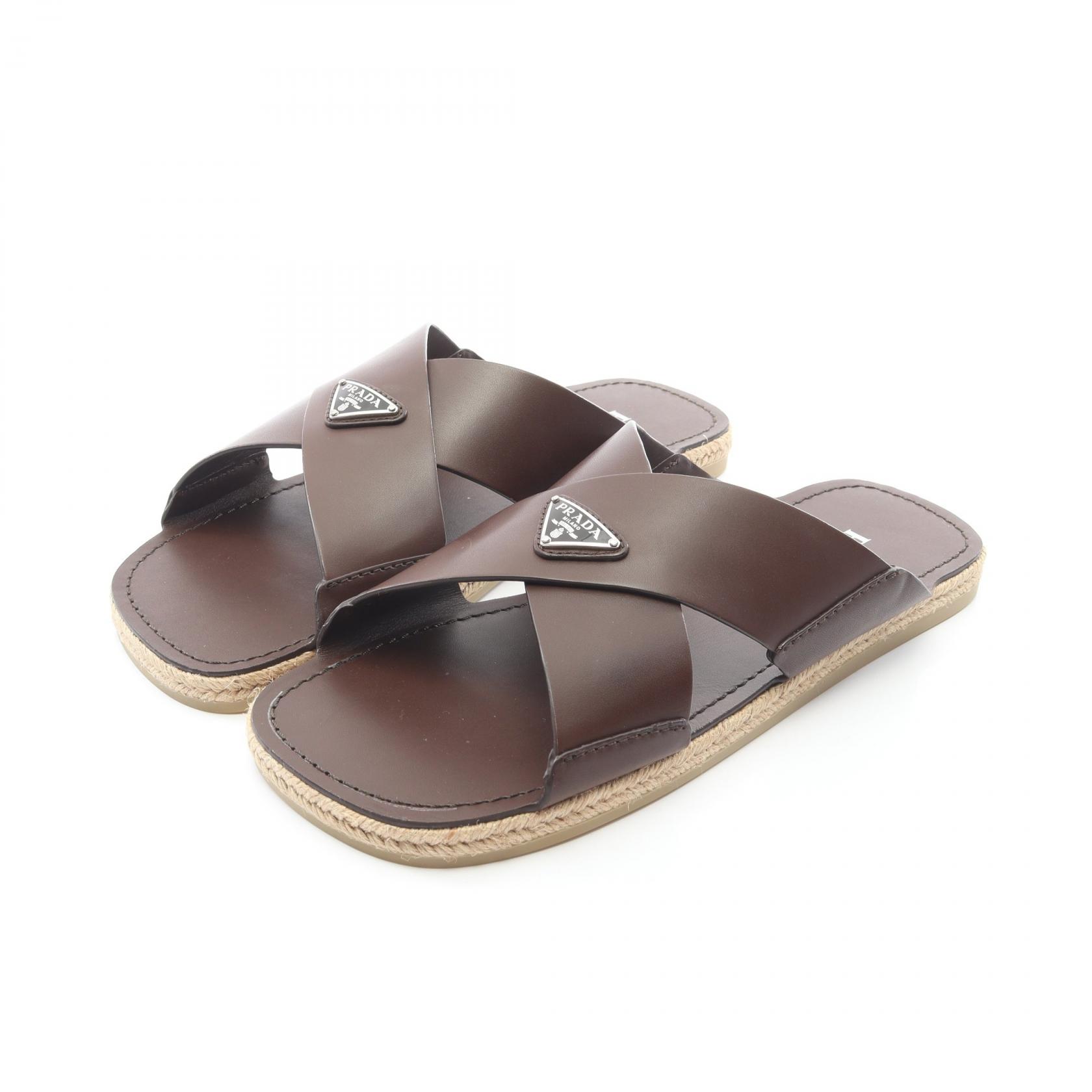 【10%OFFクーポン 7/21 10時～7/26 9:59】プラダ PRADA トライアングルロゴ クリスクロス サンダル 靴 レザー ブラウン系 【中古】｜RECLO（リクロ）店