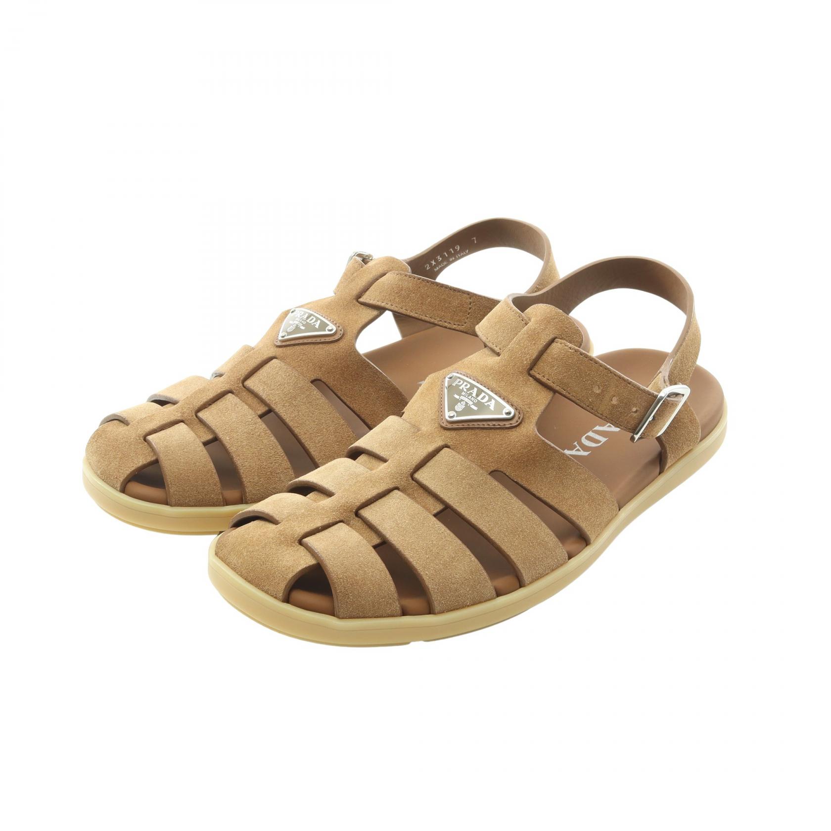 【10%OFFクーポン 7/21 10時~7/26 9:59】プラダ PRADA トライアングルロゴ フィッシャーマン サンダル 靴 スウェード ブラウン系 【中古】|RECLO(リクロ)店